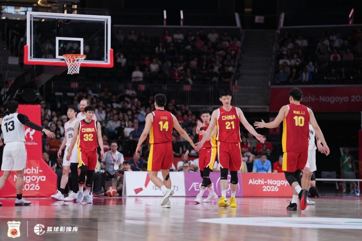 媒体人:现在的中国篮球很像2005至2010年的中国足坛 道阻且长 媒体人:现在的中国篮球很像2005至2010年的中国足坛 道阻且长