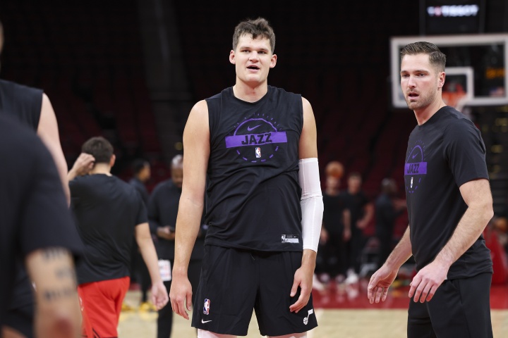 湖媒:湖人很久没这种防守威慑了 现在队友相信“有凯斯勒就行” 湖媒:湖人很久没这种防守威慑了 现在队友相信“有凯斯勒就行”