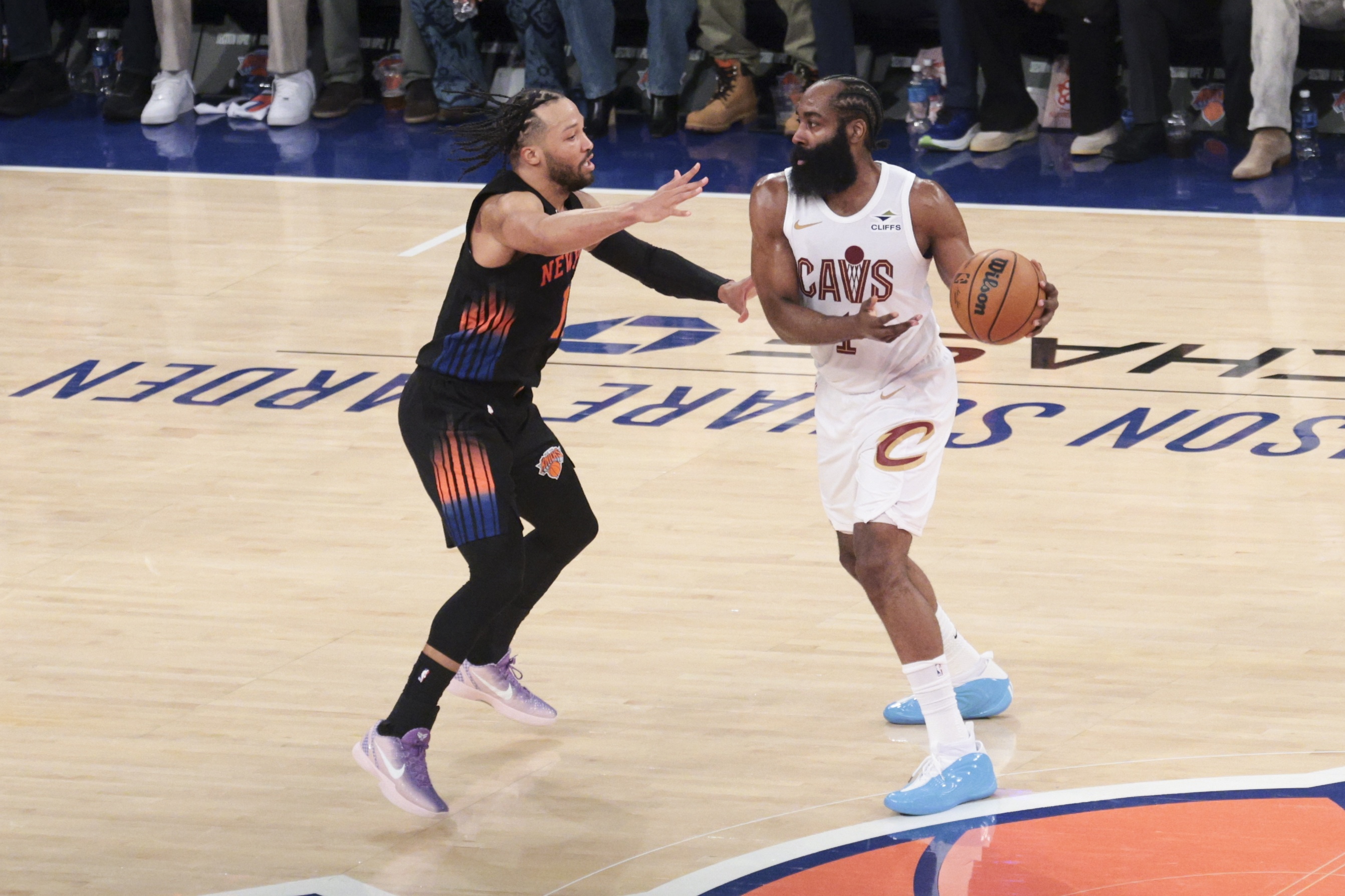 NBA季后赛:骑士主场背水一战,力争避免被尼克斯横扫