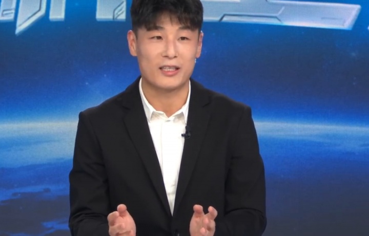 武磊回忆对位梅西:比电视更强大,如今享受快乐足球
