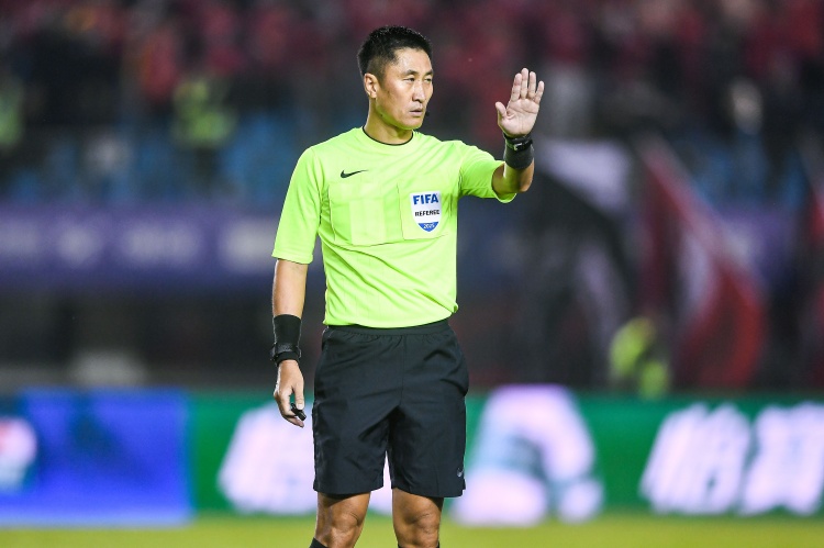 中国裁判先于国足重返世界杯,马宁主哨创历史