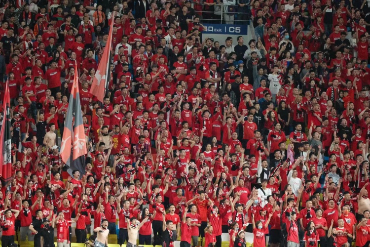 川渝德比球票61秒售罄,球迷热情点燃成都