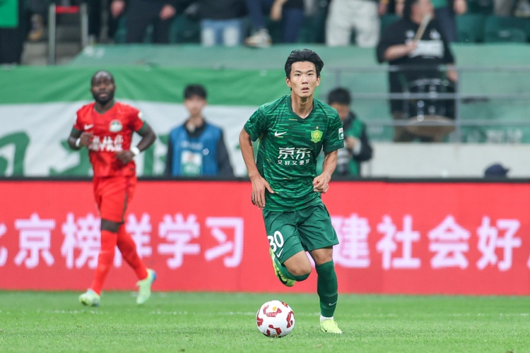 国安留用范双杰,年轻后卫获信任