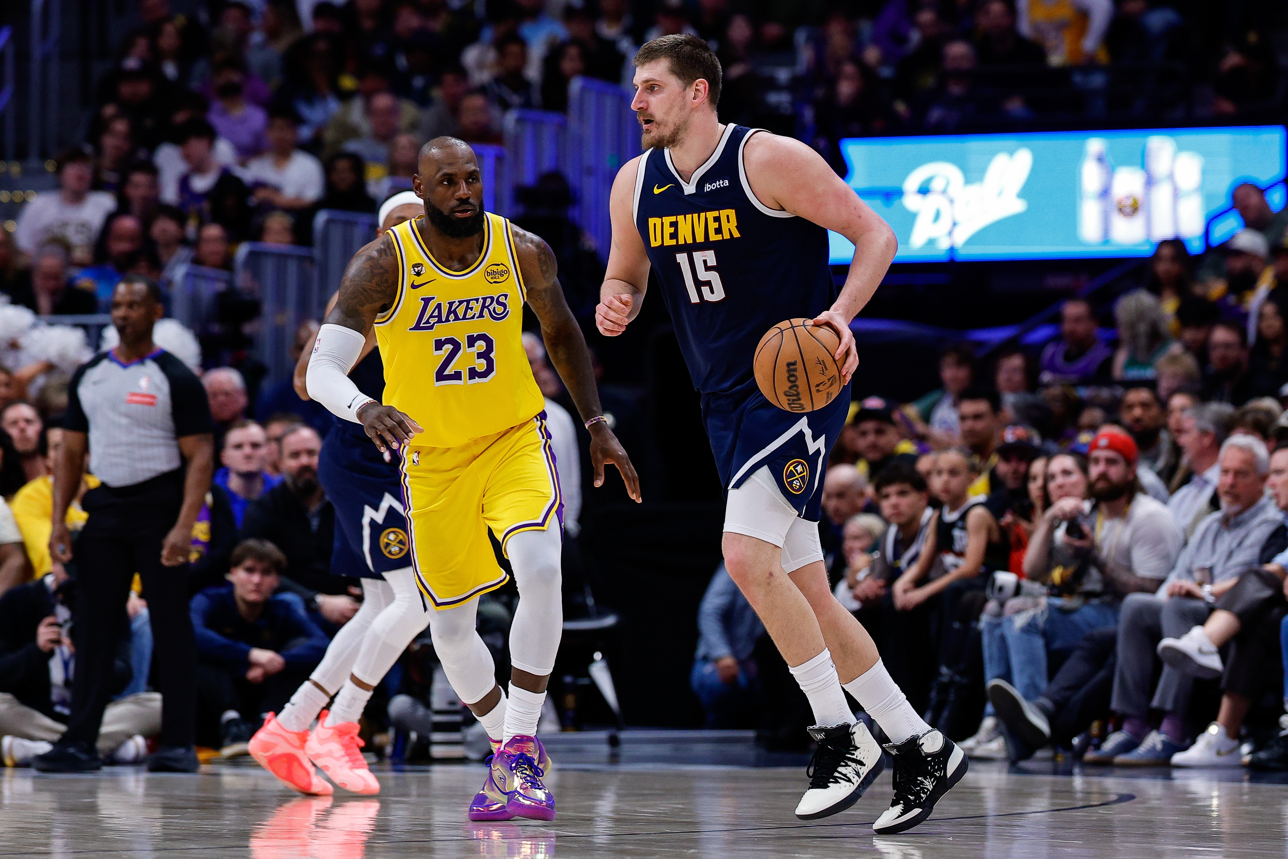 美媒评NBA各年代最佳球员:乔丹伯德无争议,约基奇领跑20年代