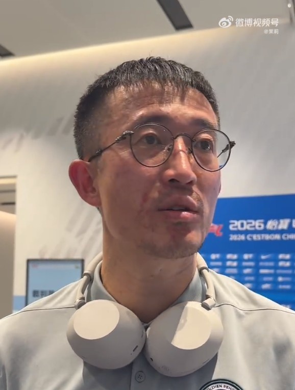 姜至鹏:作为球员来说干一行爱一行,如果有能力年龄不是问题