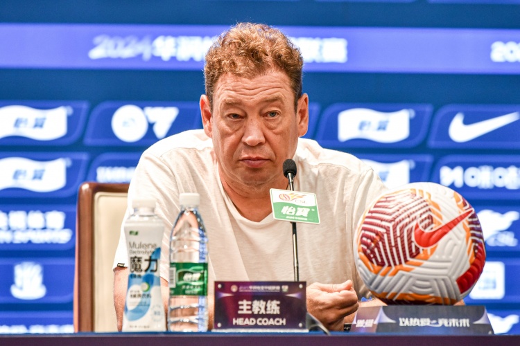 压力大!申花主帅斯卢茨基今日主动辞职,本周韩鹏向泰山提出辞职
