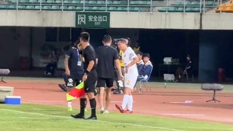 上观:港甲属于半职业联赛,59岁朱骏仍未能实现职业球员梦想